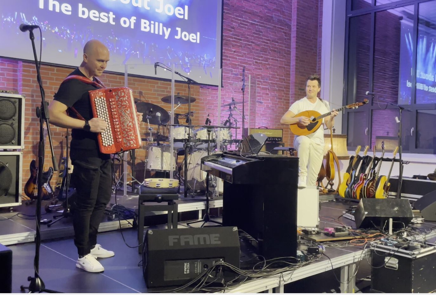 Bryats Band duo performing live